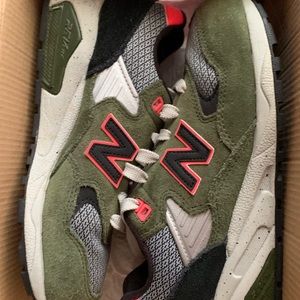 NEW BALANCE SHOES